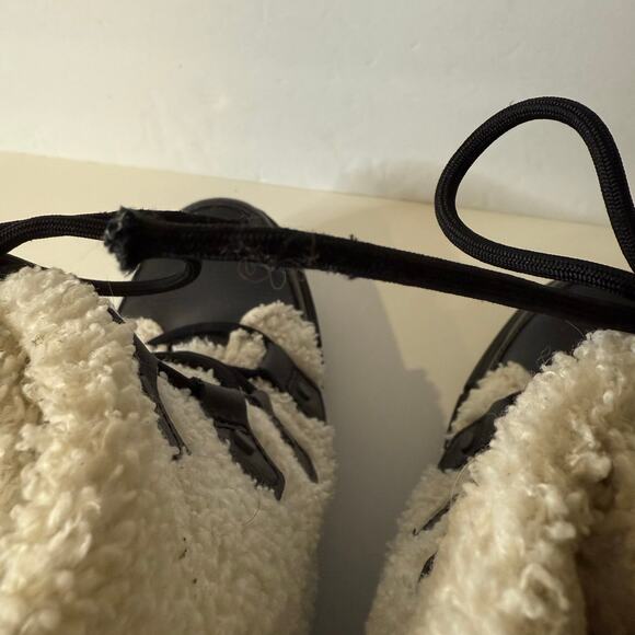 Sorel Women’s Fuzzy Snow Boots Size 8 - Picture 4 of 8